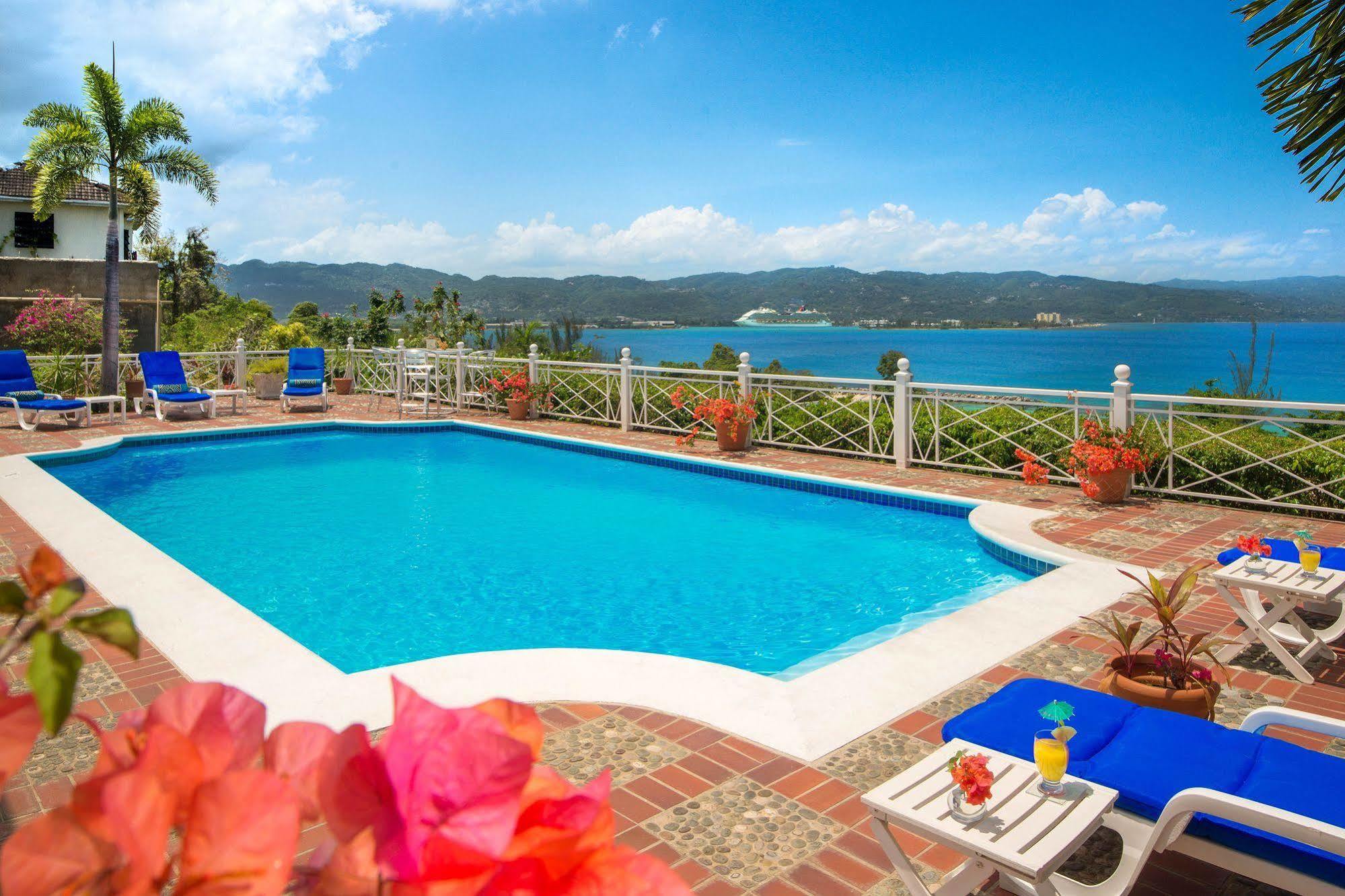 Polkerris Bed & Breakfast Teluk Montego Bagian luar foto